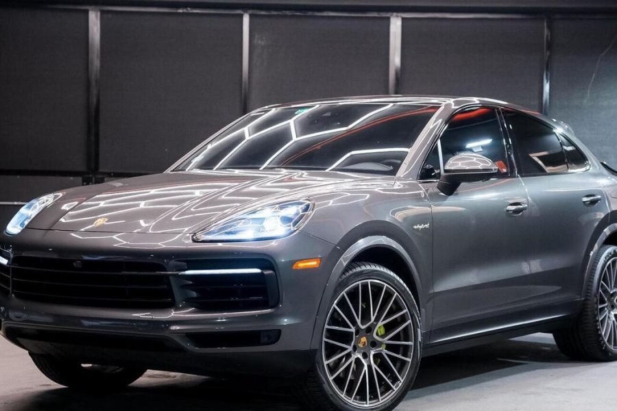 Porsche Cayenne Hybrid 2020