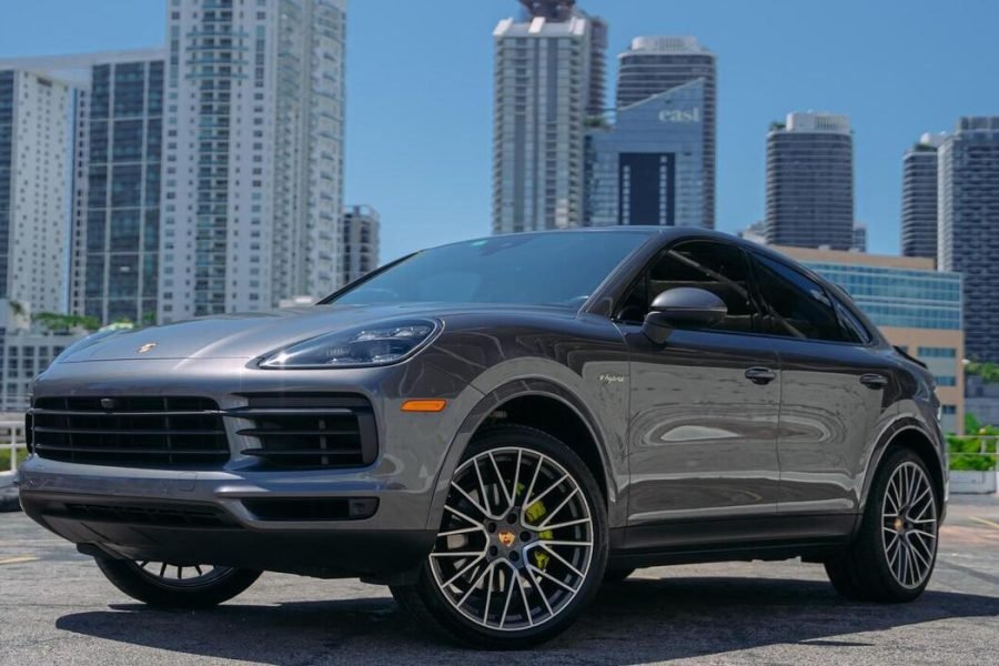 Porsche Cayenne Hybrid 2020